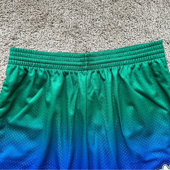 DALLAS MAVERICKS MENS MESH BASKETBALL SHORTS NBA HARDWOOD CLASSICS SWINGMAN NEW - Picture 3 of 5